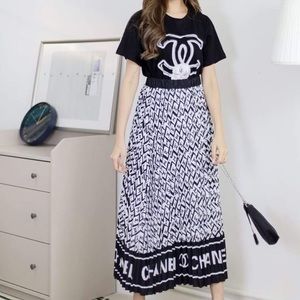 Free Size, it’s a set, shirt & skirt.